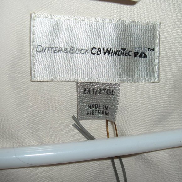 Cutter and Buck convertible pullover lined windbreaker, Measures 52" Chest - Picture 6 of 10